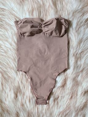 NWOT SKIMS Seamless Sculpt Strapless Thong Bodysuit Size 2X